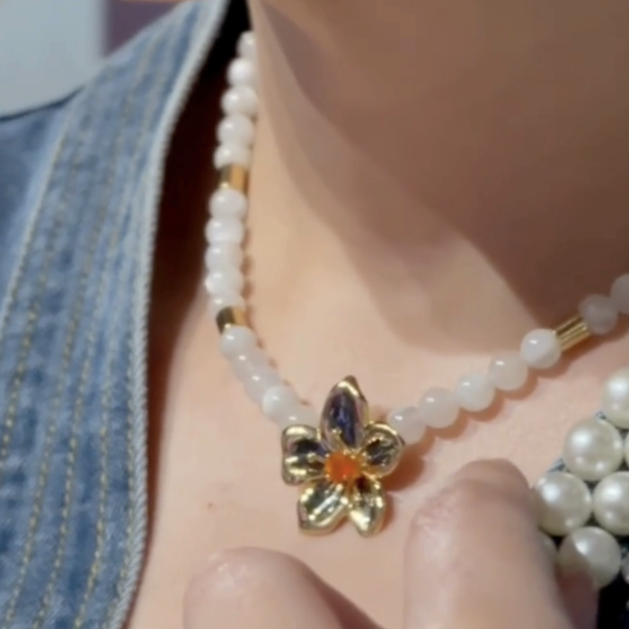 Moonstone Bead Periwinkle Necklace