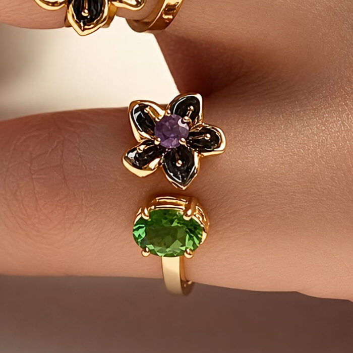 Classic Gem Toi-et-Moi Ring in Tsavorite and Amethyst