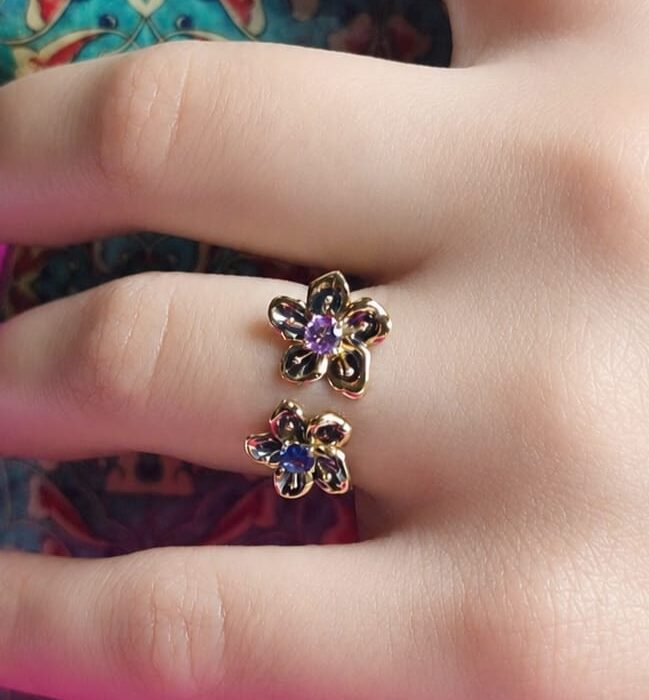 Classic Amethyst and Kyanite Flower Toi-et-Moi Ring