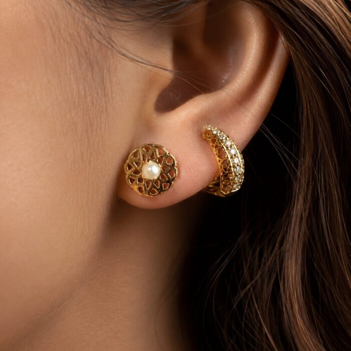 Micro Pearl Studs